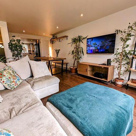 Modern Well Presented Apartment With Garden ロンドン エクステリア 写真