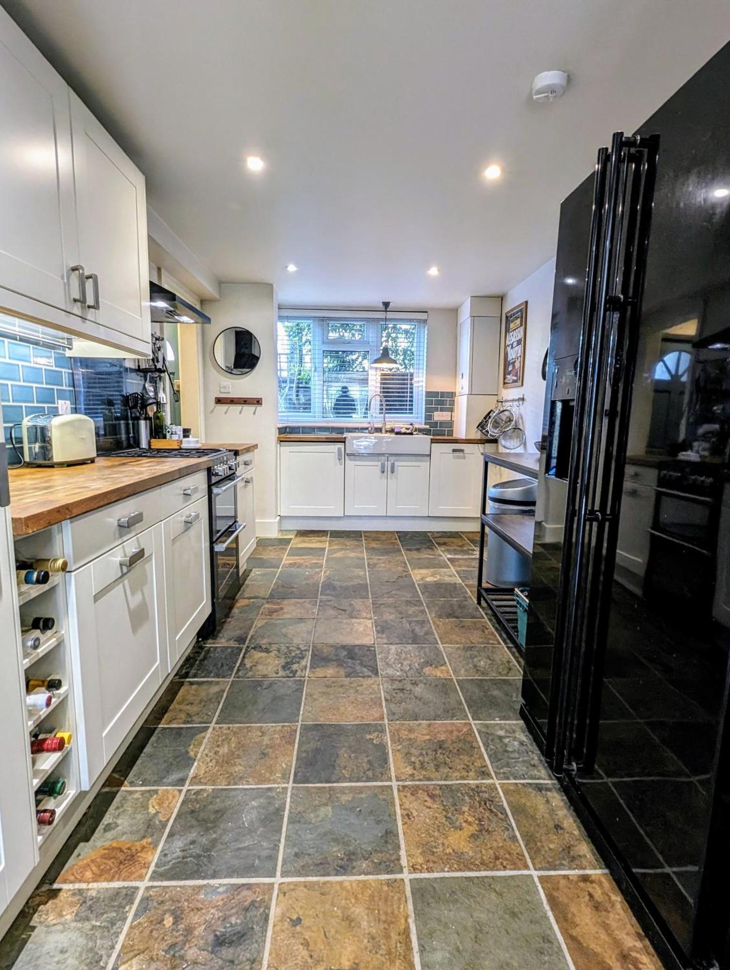 Modern Well Presented Apartment With Garden ロンドン エクステリア 写真